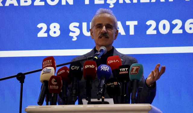 Ulaştırma ve Altyapı Bakanı Uraloğlu, Trabzon'da partililerle iftarda bir araya geldi: