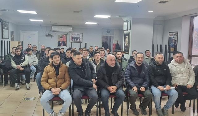 ERDEMİR İŞÇİLERİ SENDİKADA...