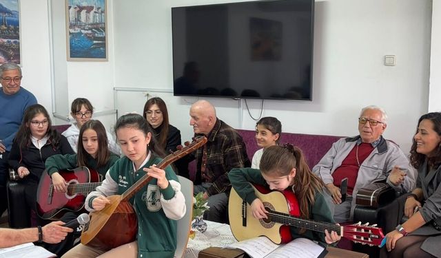 HUZUREVİNDE YÜREKLİ ISITTILAR