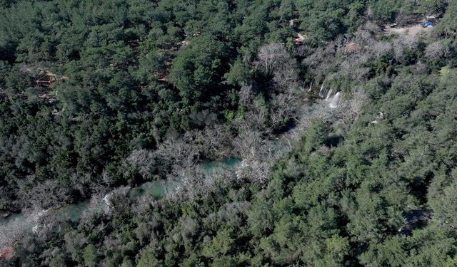 Yağışlar Antalya'da şelale ve akarsuların debisini artırdı