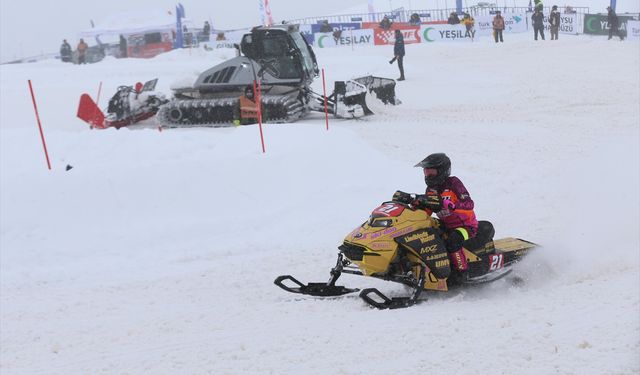 'Yeşilay Dünya Kar Motosikleti Şampiyonası'nın Türkiye etabı tamamlandı