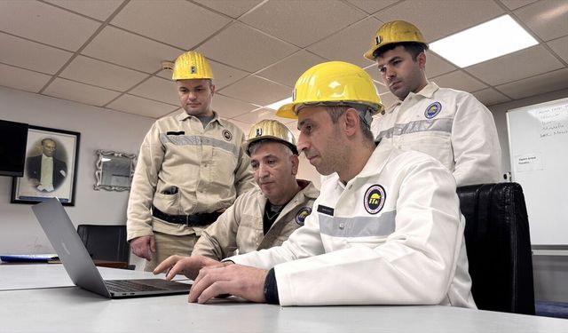 Zonguldak'ta maden işçileri, AA'nın 'Yılın Kareleri' oylamasına katıldı