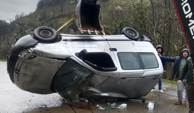 ARAÇTA MADDİ HASAR MEYDANA GELDİ