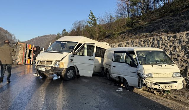 3 AYRI KAZA 10 KİŞİ YARALANDI