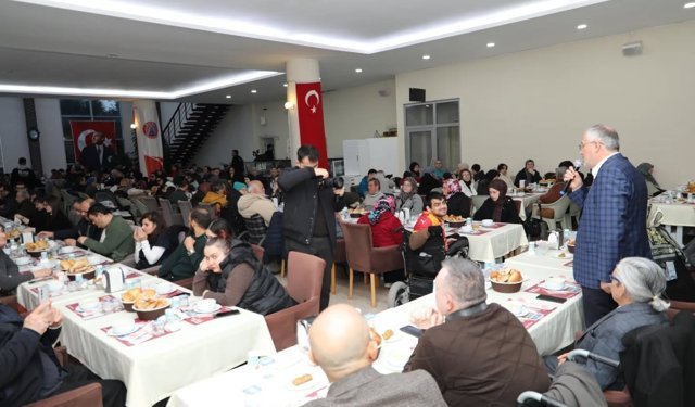 Bafra'da engelli vatandaşlar ve aileleri iftarda buluştu