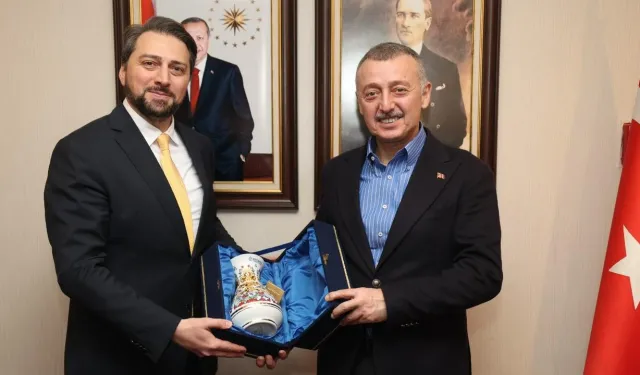 Başkan Büyükakın'dan Halep'te ziyaret trafiği