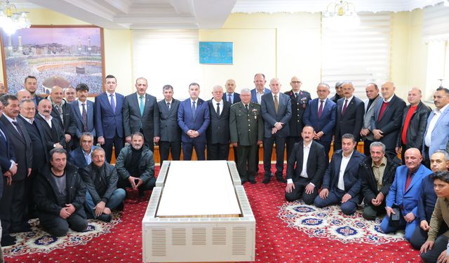 Bayburt'ta bayramlaşma programı düzenlendi