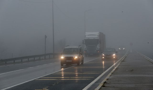 Bolu Dağı'nda sis ulaşımı olumsuz etkiledi