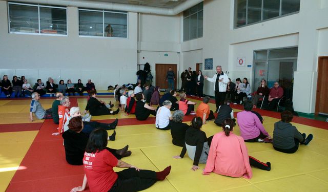 Bolu'da 65 yaş üstü bireylerin denge ve koordinasyonu tai chi ile destekleniyor