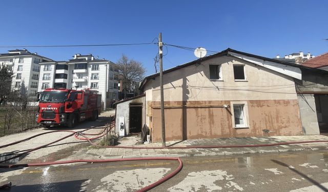 Bolu'da tek katlı evde çıkan yangın söndürüldü