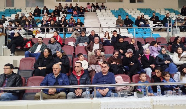 Boyabat'ta Kadınlar Günü Voleybol Turnuvası düzenlendi