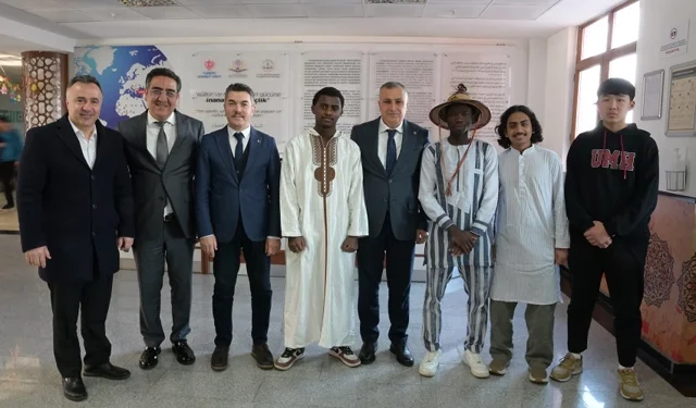 Bursa'da 'Bir Destandır Çanakkale' ruhu