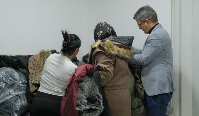 Çorum'da ihtiyaç sahibi ailelere 1250 mont dağıtıldı