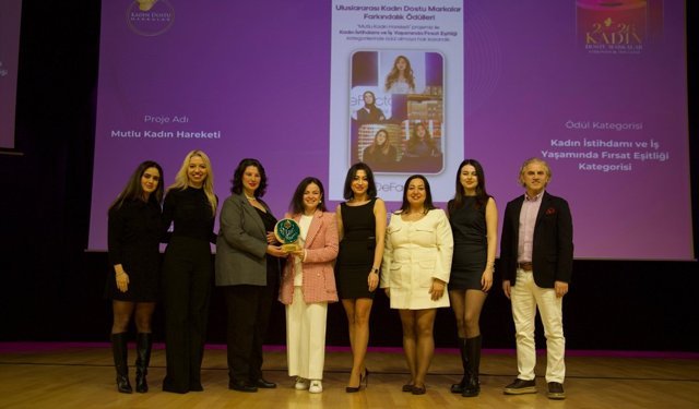 DeFacto'ya 'Kadın Dostu Markalar' ödülü