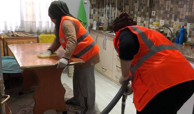 İHTİYAÇ SAHİPLERİNE EV TEMİZLİĞİ