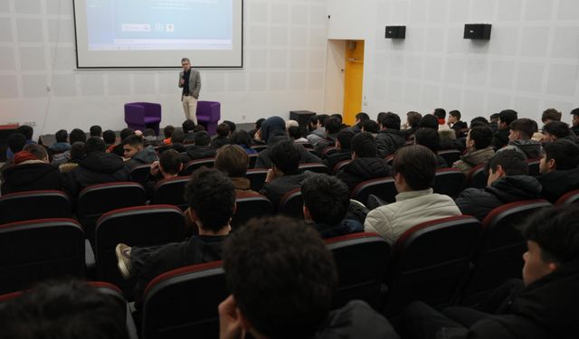 Düzce'de 'Dronların İnsanlık Yararına Sivil Kullanım Alanları' söyleşisi