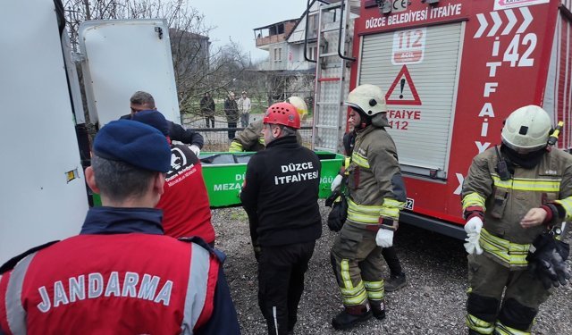 Düzce'de evde çıkan yangında yaşlı kadın öldü