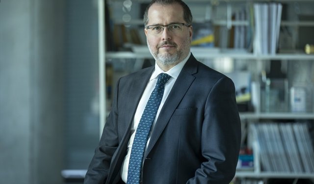 EY telekomünikasyon operatörlerini bekleyen 10 önemli riski paylaştı