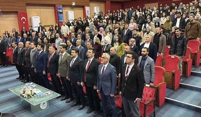 Farklı alanlardan isimler 'TEDx Karabük Üniversitesi 2026' etkinliğinde deneyimlerini paylaştı
