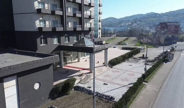 ANADOLU OTEL ÖNÜNDE DÜZENLEME