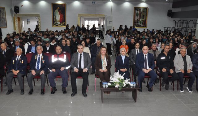 Gümüşhacıköy'de Çanakkale Zaferi'nin 111. yılı anıldı