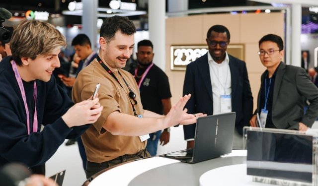 Huawei Mobil Dünya Kongresi'nde yeni nesil akıllı cihazlarını tanıttı