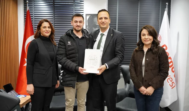 İzmir Bornova'da eğitime yatırım, başarıya ödül