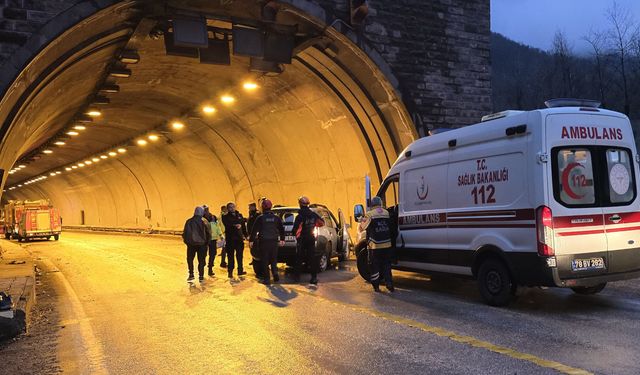 Karabük'te ciple otomobilin çarpıştığı kazada 2'si çocuk 7 kişi yaralandı