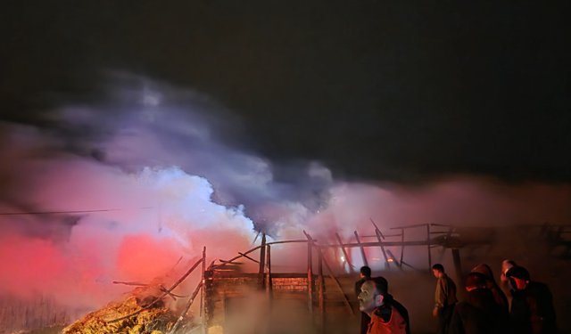 Karabük'te samanlıkta çıkan yangın söndürüldü