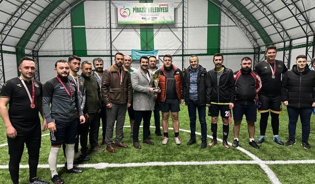 Piraziz'de kurumlar arasında futbol turnuvası düzenlendi