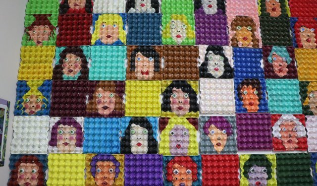 Rizeli öğretmen atık malzemeleri sanata dönüştürüyor