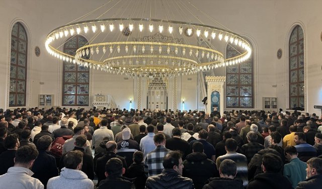 Trabzon ve çevre illerde Kadir Gecesi idrak edildi