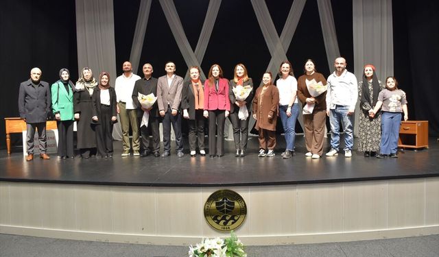 Trabzon'da kadın konukevinden hizmet alanların yaşadıkları tiyatro sahnesine taşındı