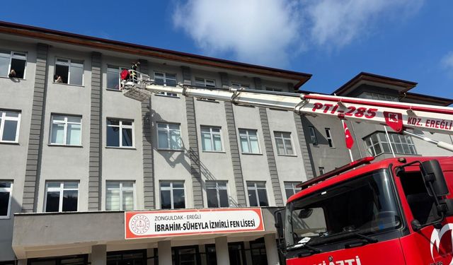 OKULDA HAREKETLİ DAKİKALAR