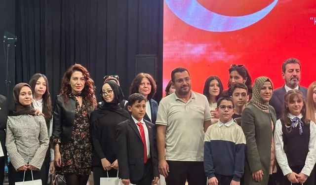 ‘KORKMA! GENÇLİĞİN RUHU BURADA’