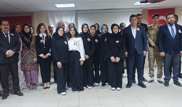 Yeşilyurt ilçesinde şehitler anıldı