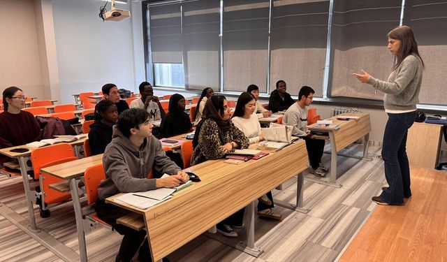 YABANCI ÖĞRENCİLERİN BURUK BAYRAMI