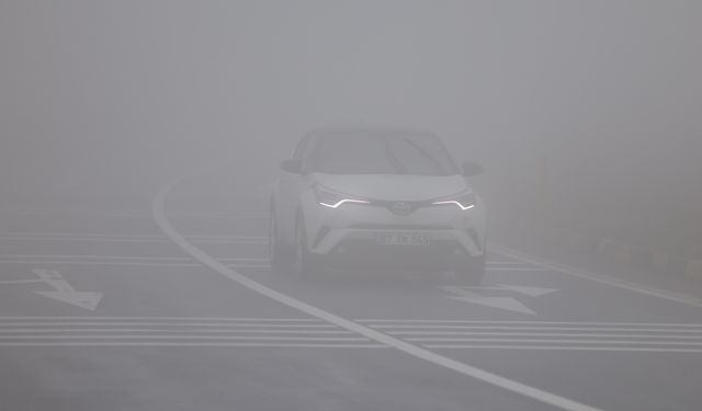 YOĞUN SİS ETKİLİ OLUYOR