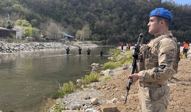 HAREKETLİ DAKİKALAR...