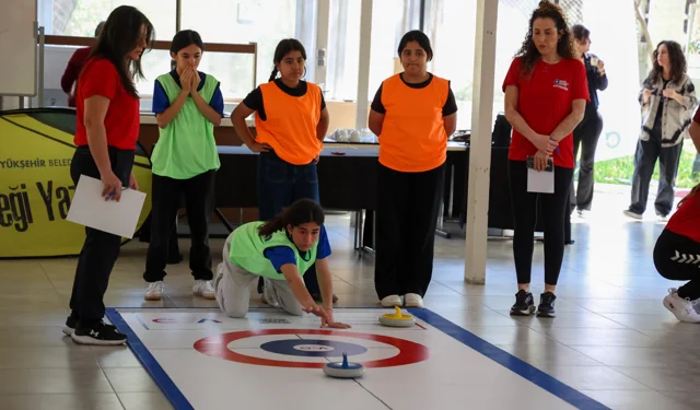 Antalya'da kız çocuklarına spor desteği