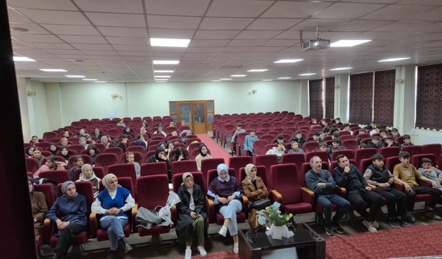 Bayat'ta öğrencilere vergi bilinci anlatıldı