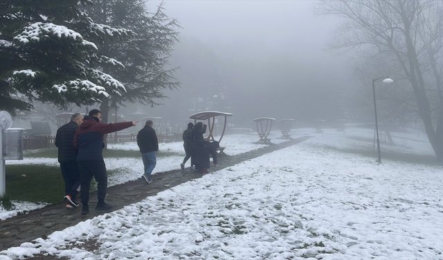 Bolu'nun yüksek kesimlerine kar yağdı