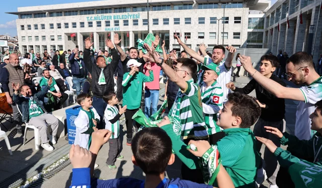 Bursa'da şampiyonluk heyecanı Nilüfer'de zirve yaptı