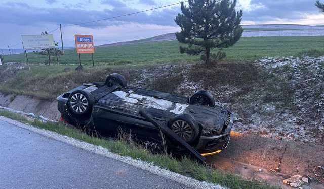 Çorum'da peş peşe meydana gelen iki trafik kazasında 1 kişi öldü, 3 kişi yaralandı