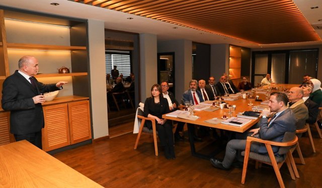 Düzce Belediye Başkanı Özlü, siyasi parti il başkanlarıyla buluştu