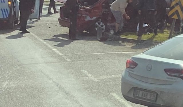 Düzce'de trafik kazasında 2'si polis 6 kişi yaralandı