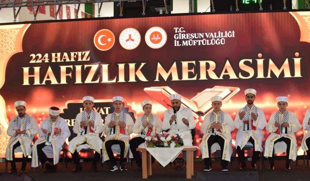 Giresun'da hafızlık eğitimini tamamlayan 224 öğrenci icazet aldı