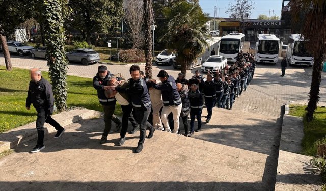 GÜNCELLEME - Samsun merkezli suç örgütü operasyonunda gözaltına alınan 17 zanlı tutuklandı