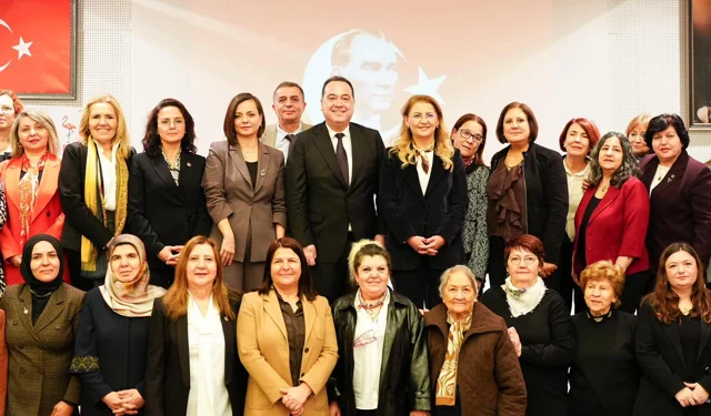 Kadın Belediye Başkanları Manisa'da buluştu