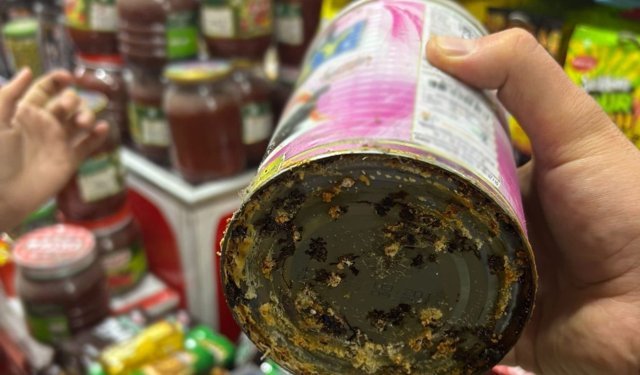 Ordu'da bir markette son kullanma tarihi geçmiş gıda ürünleri ele geçirildi